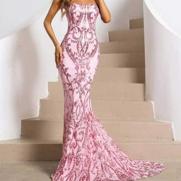 Pink Formal Maxi Dress with tail - Picture 15 of 15